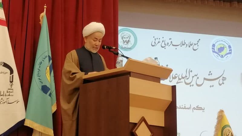 نمایشگاه هنری در حاشیه نشست دانشنامه هزاره